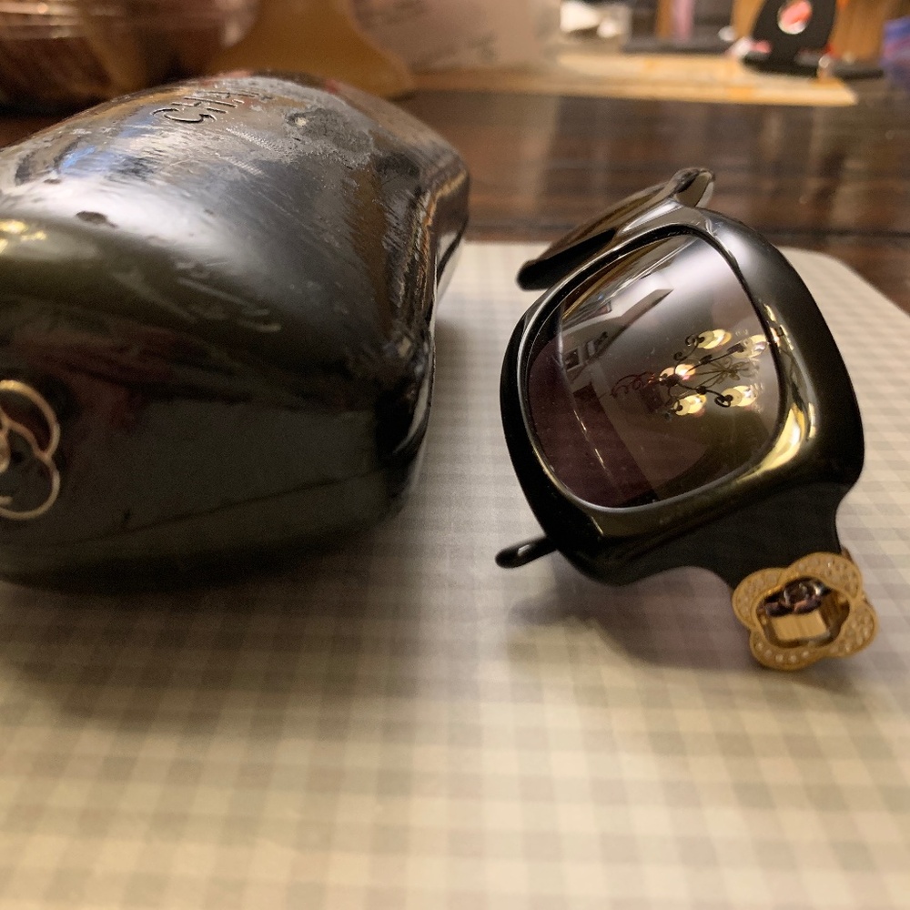 Vintage Authentic Iconic Jeweled Chanel Camellia Sunglasses - Picture 5 of 14